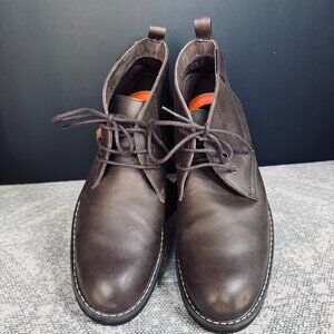 Men’s Chukka Boots, Size 7
